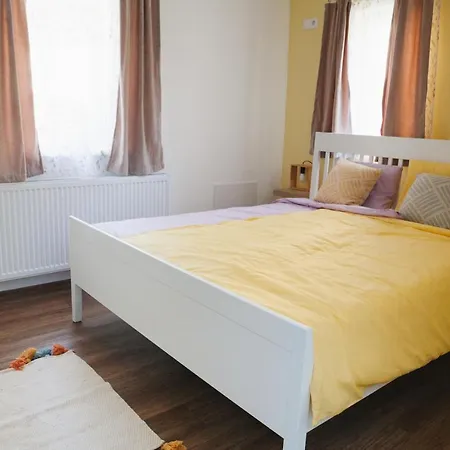 Botanika Apartman إغير